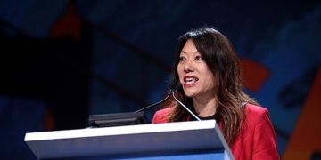 Alleged Bare-Butt Bed-Sharing Dem Treasurer Surges In California Lt Gov Poll