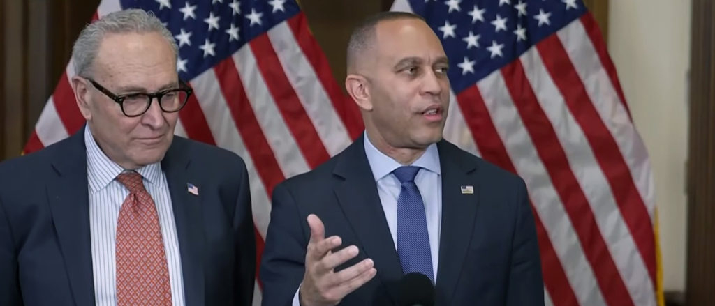 Dana Bash Points Out A Flaw In Hakeem Jeffries’s Shutdown Strategy