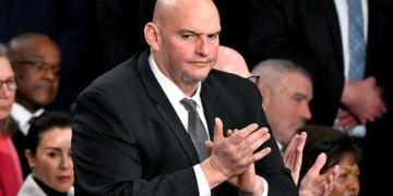 Fetterman Calls Out Democrats For Disrespectful Behavior During Trump SOTU