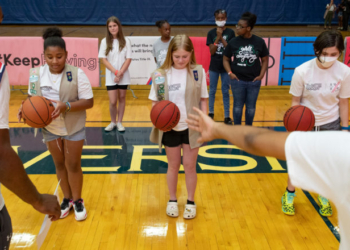 ‘If I Had A Gun, I’d Pew-Pew Your Motherf*cking A*S!’: Students Assault, Threaten Jounalists At Anti-ICE Walkout