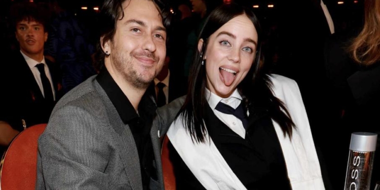Reporter Attempts To Question Billie Eilish Following Comments She Made About ICE During Grammy’s