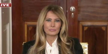 Reporter Launches Gotcha Question At Melania. She Retorts Back As Hostages Thank Her