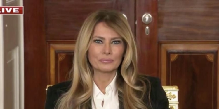 Reporter Launches Gotcha Question At Melania. She Retorts Back As Hostages Thank Her