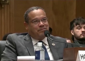 Ron Johnson Screams At Smirking Keith Ellison Over Minnesota Protester Deaths