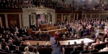 Trump Asks Congress To Stand If Their Duty Is To American Citizens: Guess Who Didn’t Stand?