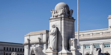 Trump Reportedly Planning To Construct Christopher Columbus Statue Outside White House