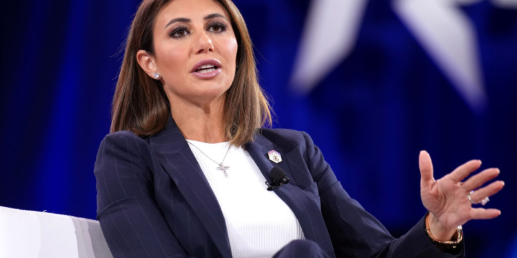 Trump’s Longtime Lawyer Splits From Millionaire Husband, Moves to Palm Beach