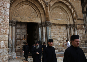 Holy Site Standoff Sparks Global Backlash