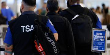 Shutdown Chaos Grounds Travelers as TSA Walkouts Surge