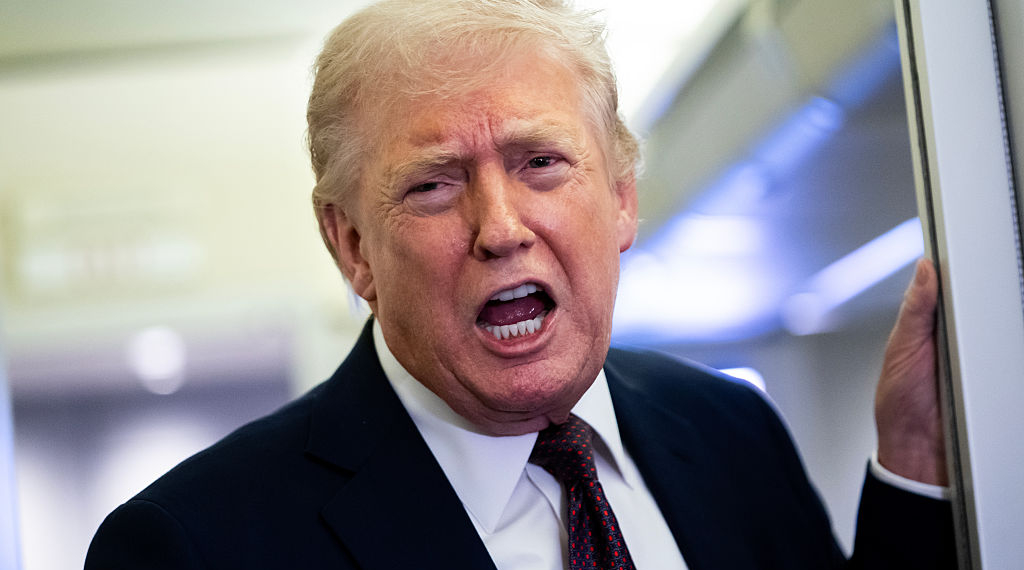 Trump: US ‘Locked and Loaded’ to Take Out Kharg Island