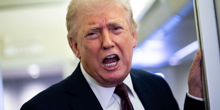 Trump: US ‘Locked and Loaded’ to Take Out Kharg Island