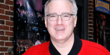 Keith Olbermann Blasted for Calling Lou Holtz a ‘Scumbag’ Day He Died