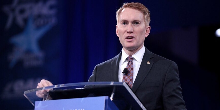 EXCLUSIVE: Sen. James Lankford Goes For Jugular Of Over $100,000,000,000 In Blue State Unemployment Fraud