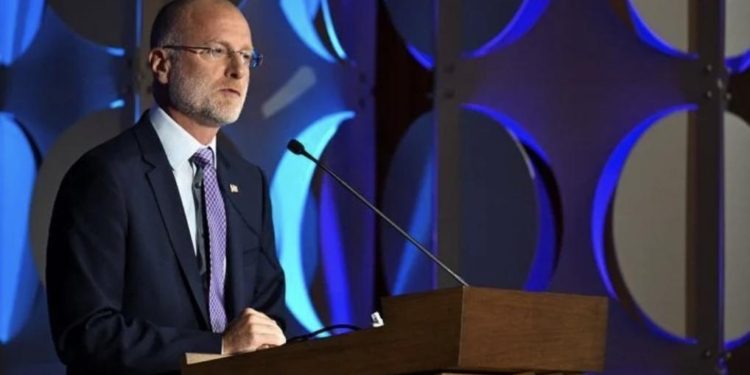 FCC Chair Issues Grave Warning To News Outlets