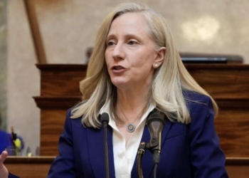 Federal Officials Step In Over Virginia Migrant Release Issue