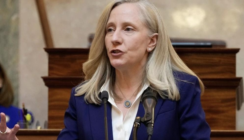 Federal Officials Step In Over Virginia Migrant Release Issue