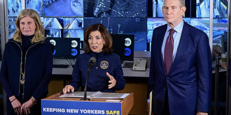 Feds Probe Hochul Aide, City Councilwoman Sister For Alleged Migrant Shelter Bribery Scheme