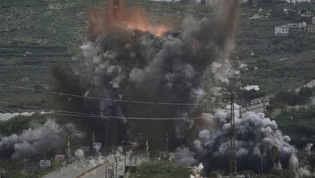 Massive Fire Breaks Out At Texas Oil Refinery