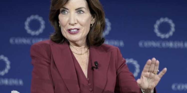 NY Governor Asks Wealthy Former Residents To Return