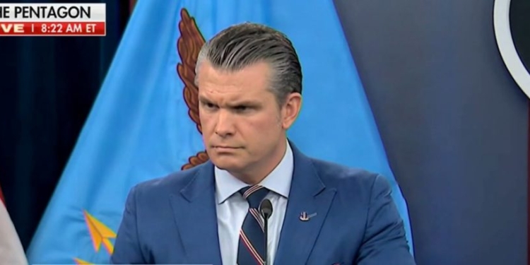 Reporter Asks Pete Hegseth If Israel Taking Advantage Of America