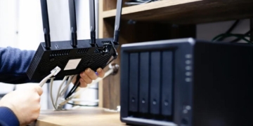 US Cracks Down On Foreign Devices Citing Security Risk