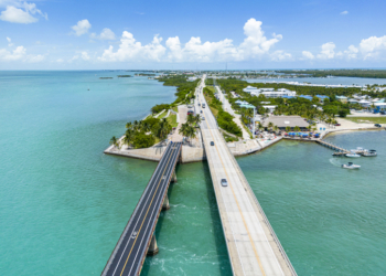 4-Year-Old Nearly Drowns While Senate Candidate Father Sits at Florida Bar, Faces Felony Charges