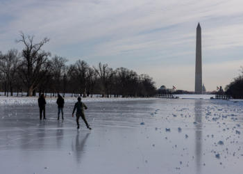 President Sings the Blues About Lincoln Memorial Reflecting Pool 