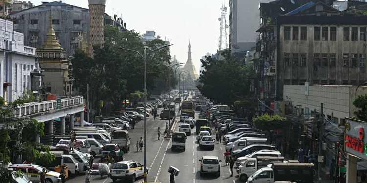 Iran’s Oil System Under Strain as Storage Space Nears Breaking Point