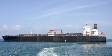 US Officials Say Strait of Hormuz Still Closed; Iran Forgot Where Mines Are Placed