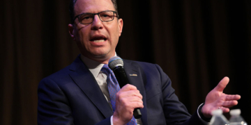 Shapiro Blasts Trump Over Steel in WH