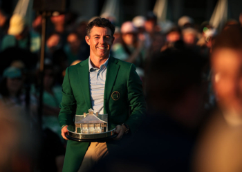 McIlroy Survives Wild Masters to Win Back-to-Back Titles