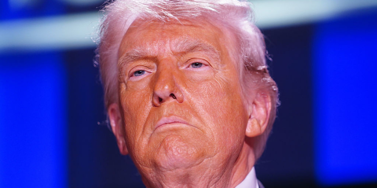 Trump Balks Getting Off Stage at WHCD: ‘I Wanted to See What Was Going On’