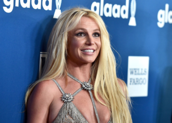 Britney Spears Enters Rehab After DUI Arrest