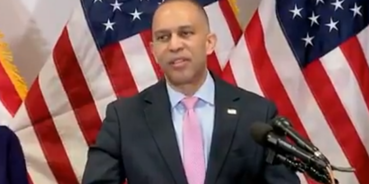 Jeffries’ ‘Maximum Warfare’ Remark Resurfaces After Shocking Attack At Correspondents’ Dinner