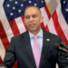 Jeffries’ ‘Maximum Warfare’ Remark Resurfaces After Shocking Attack At Correspondents’ Dinner