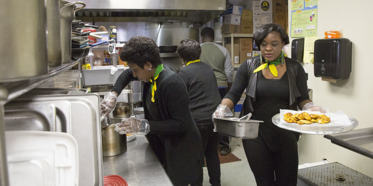 California, Washington Are Nation’s Biggest Tightwads When It Comes To Tipping