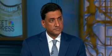 Dem Rep Doubles Down On Dog-Shocking Streamer Despite Antisemitism Concerns: ‘Would Go Again’