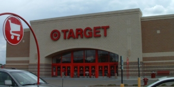 EXCLUSIVE: Florida AG Launches Antitrust Probe Into Plastic Organizations’ Costly Climate Goals