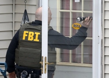 Gun-Wielding Feds Reportedly Raid Homes Of Democrat Sisters In Migrant Shelter Fraud Probe