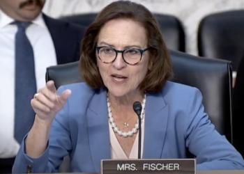 Republican Nebraska Sen Deb Fischer Attends Elite DC Party Hosted By Major Gay Dating App