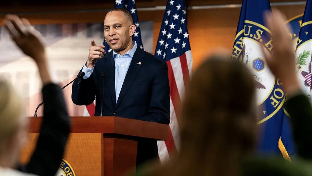 Ron DeSantis Steps To Hakeem Jeffries’ Redistricting Challenge