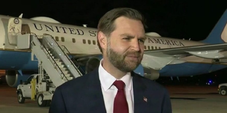 Vance Addresses Report That Pentagon Bullied Vatican