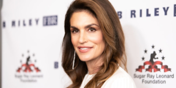 Cindy Crawford Reveals the Beauty Struggle She Hid for Years