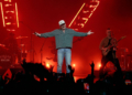 Country Star Snaps, Sends Piano Crashing During Concert