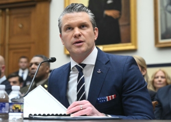 Greg Kelly Slams Hegseth, Says ‘He Doesn’t Belong in the Job’