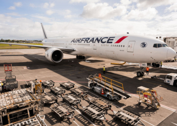 Ebola Fears Force Air France Flight Out of US Airspace