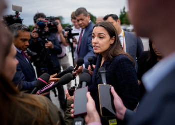 AOC Eyeing Possible White House Run: Report