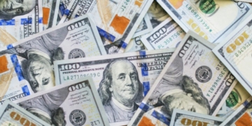 Cash Drain On Americans’ Savings Accounts Nears Great Recession Levels