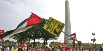 Feds Investigating ‘8647’ Graffiti On Lincoln Memorial Reflecting Pool