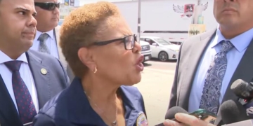 Magic Johnson Gushes Over Karen Bass, Praises Her As Doing ‘A Tremendous Job’